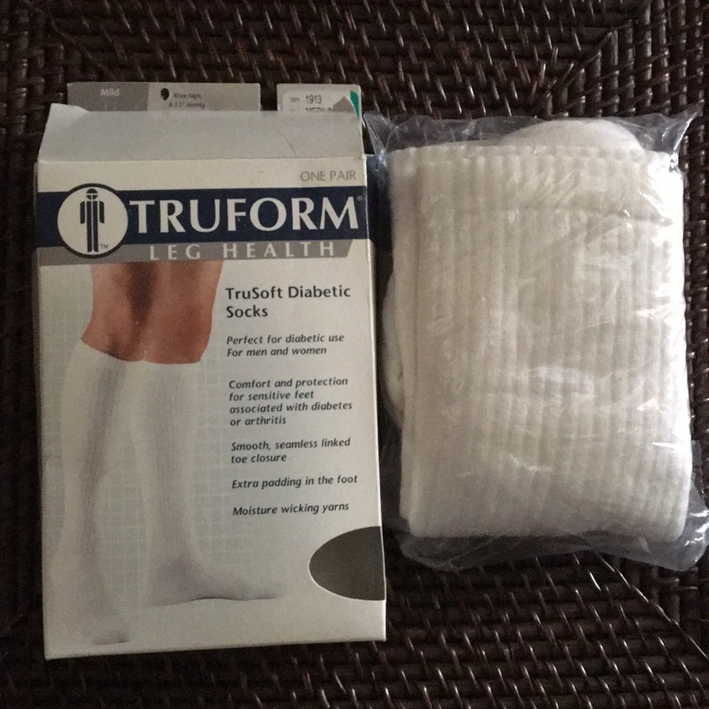 TRUFORM TruSoft Diabetic Socks Medium White
